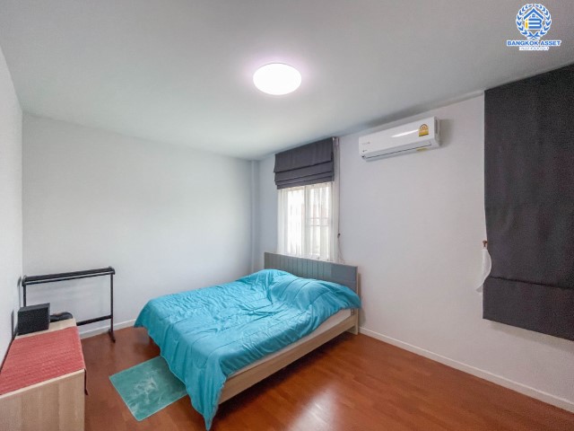 *****ทาวน์เฮ้าส์มือสองย่านกรุงเทพฯ ม.พรีเมี่ยม ไทม์โฮม วงแหวน-อ่อนนุช เนื้อที่กว้างขวางถึงเกือบ 28 ตร.ว. ฟังก์ชัน 3 ห้องนอน 2 ห้องน้ำ 2 ที่จอดรถ แถมฟรี! 4 เครื่องปรับอากาศ 1 เครื่องทำน้ำอุ่น บนทำเลดี ติดถ.กาญจนาภิเษก ใกล้สนามบินสุวรรณภูมิ และทางด่วน "บางนา"